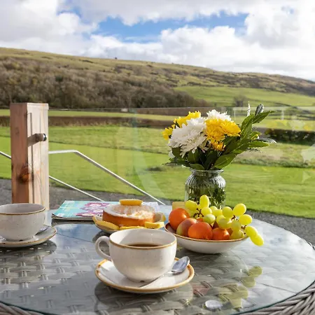 Middle Longlands Tatil Evi *